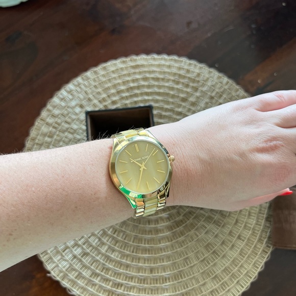 Michael Kors Gold Watch - Picture 3 of 8